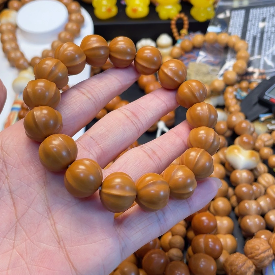 猴头核桃吊坠微瑕大鲨鱼手串14m