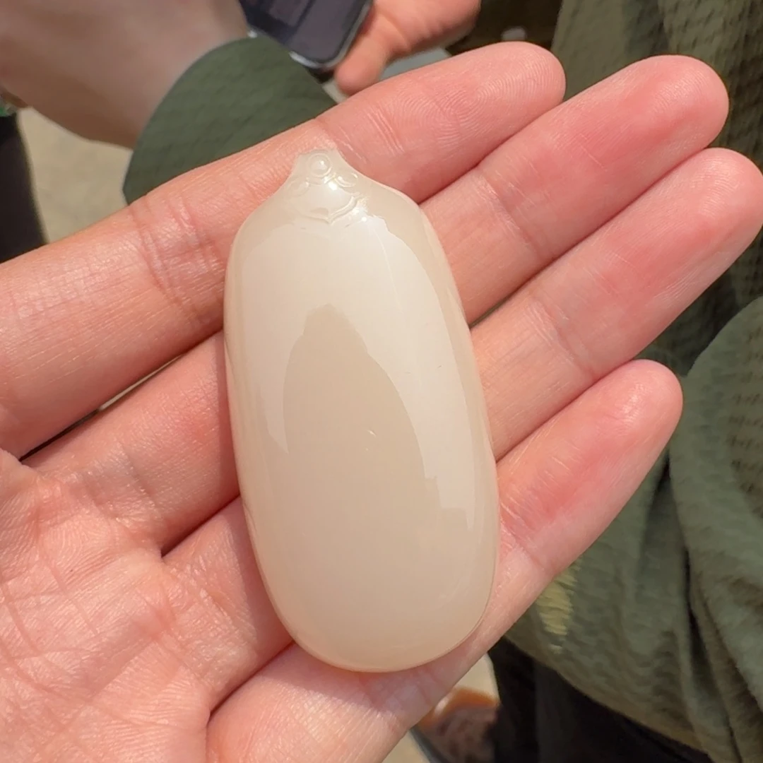 和田玉未镶嵌颈饰524宝哥青海料无事牌