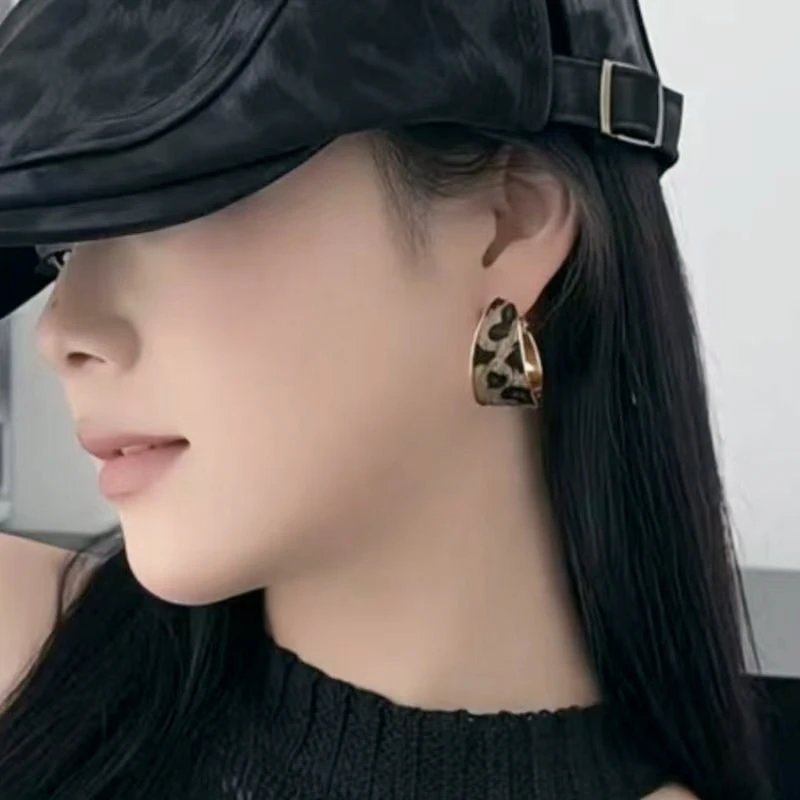 铜合金绒毛耳饰 雅丹风豹纹耳环女个性洋气2025新款轻奢气质耳饰