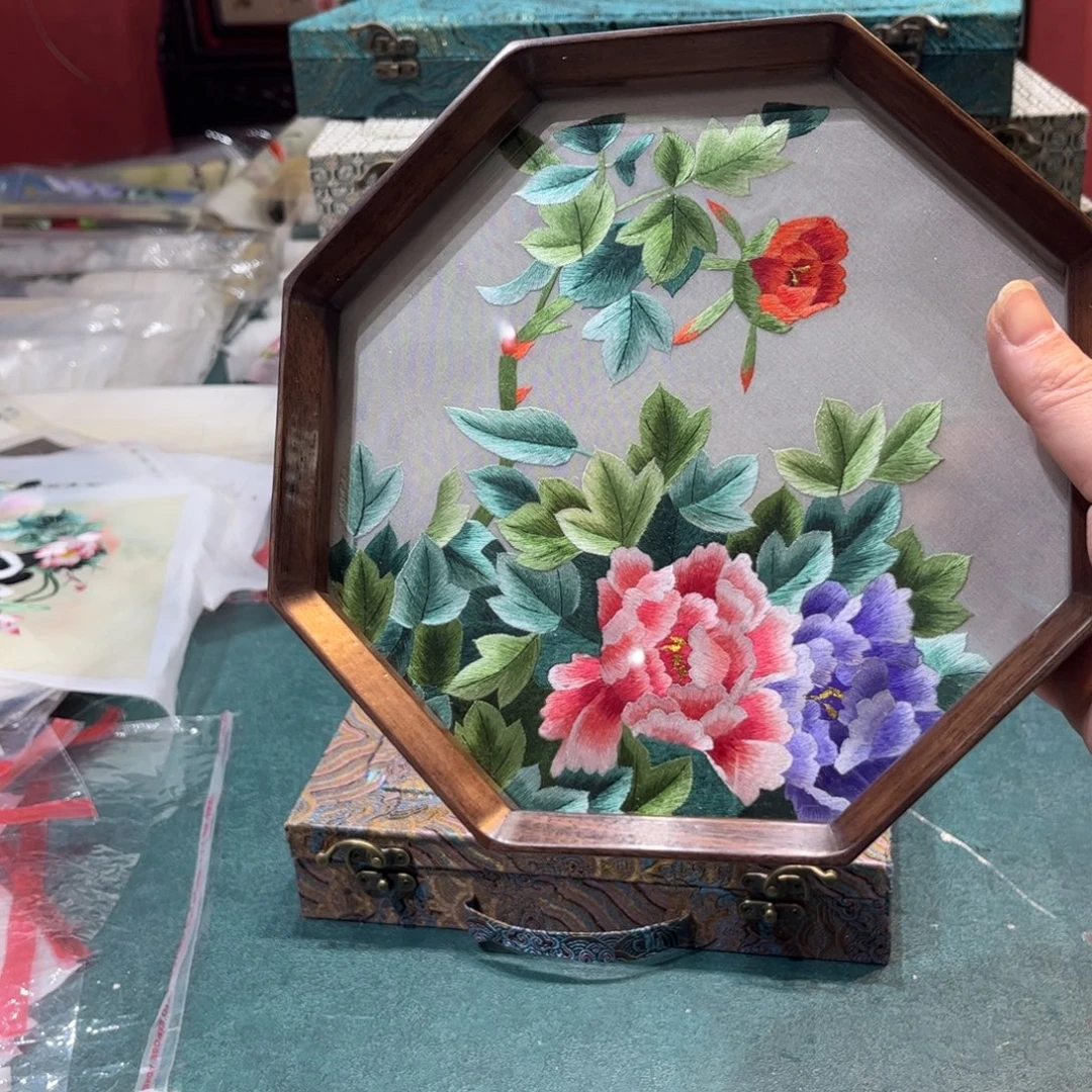 兔***卜织绣纯手工打造最