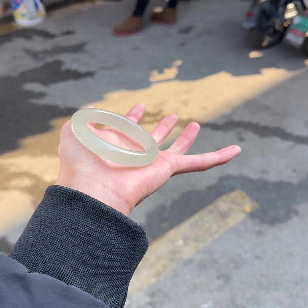 东陵石未镶嵌手镯