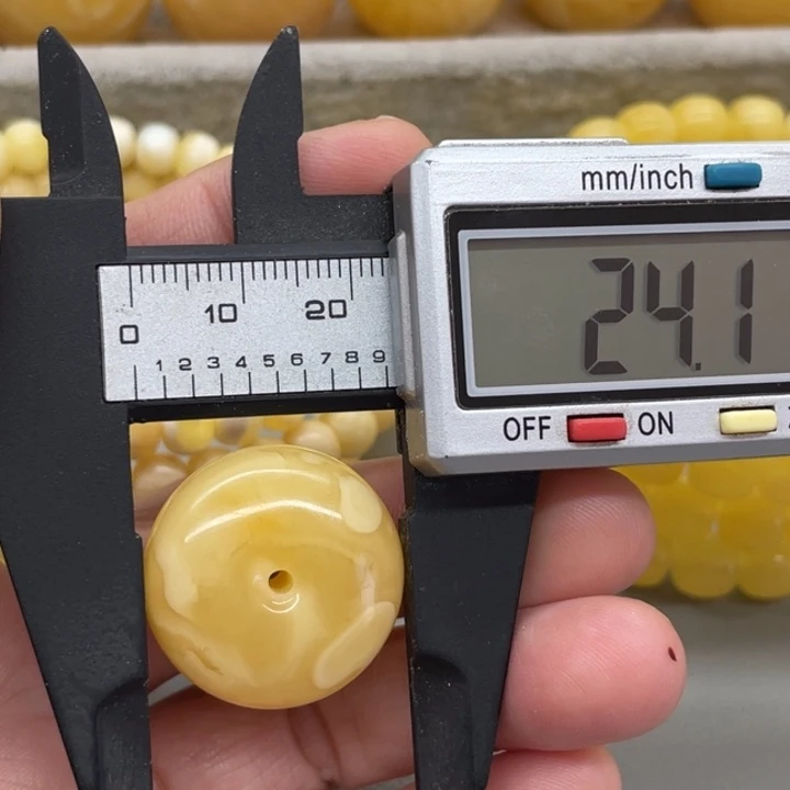 琥珀未镶嵌裸石蜜蜡