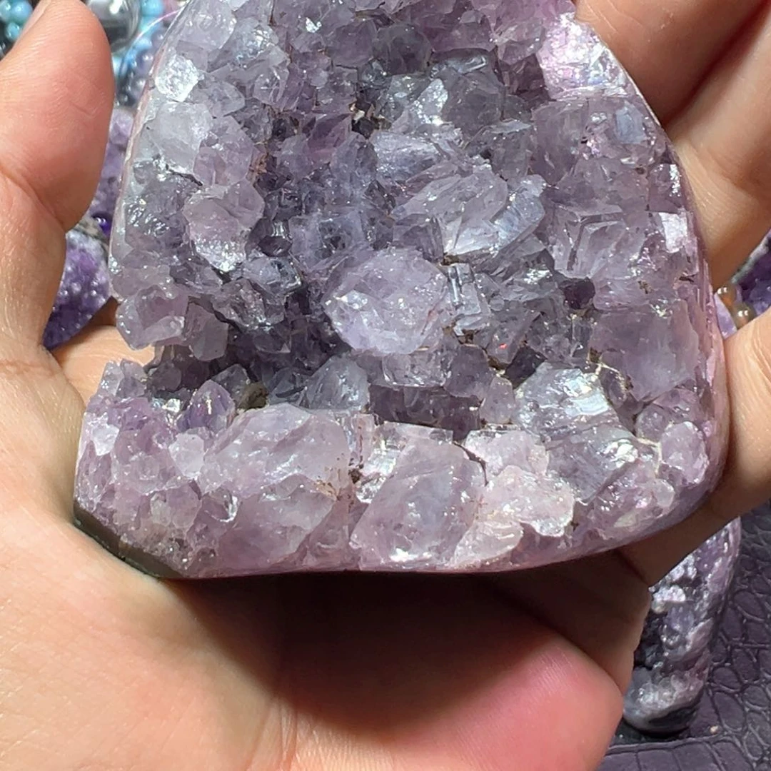 未镶嵌颈饰水晶一***?水晶
