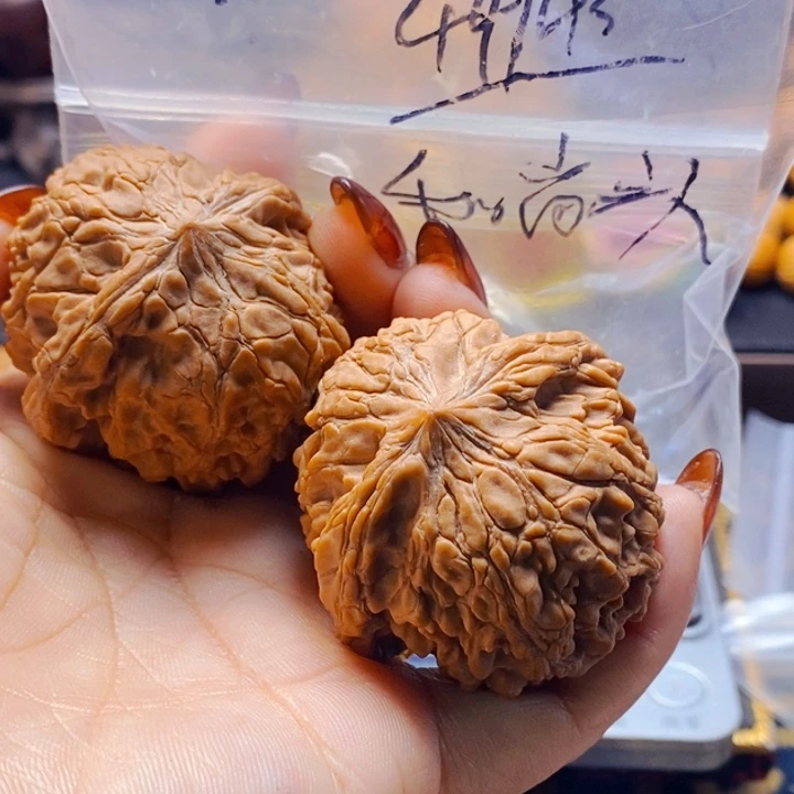 o***c吊坠文玩核桃和尚头