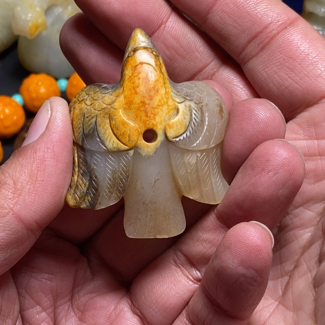 和田玉挂件未镶嵌老*哥