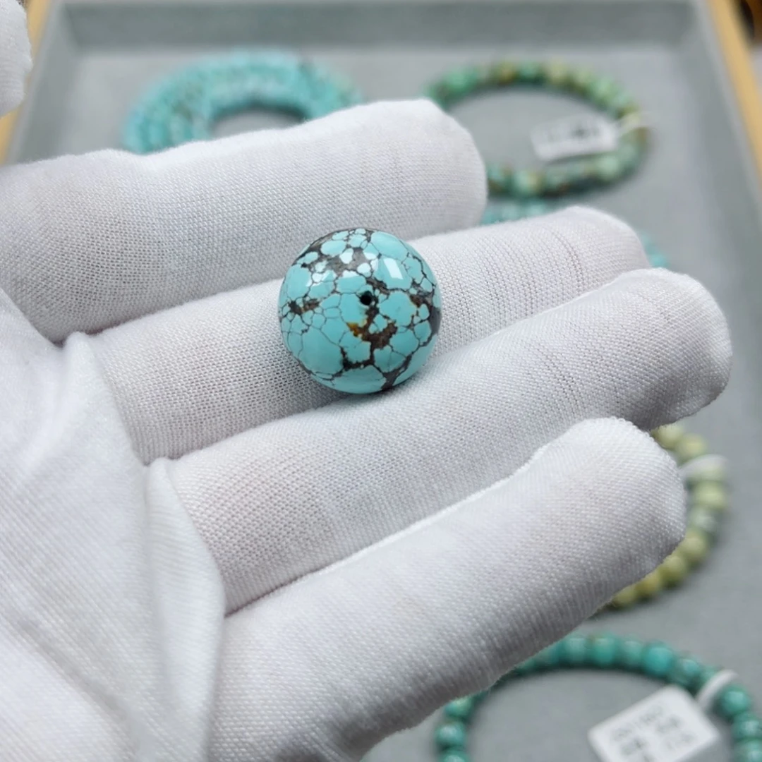 绿松石未镶嵌挂件