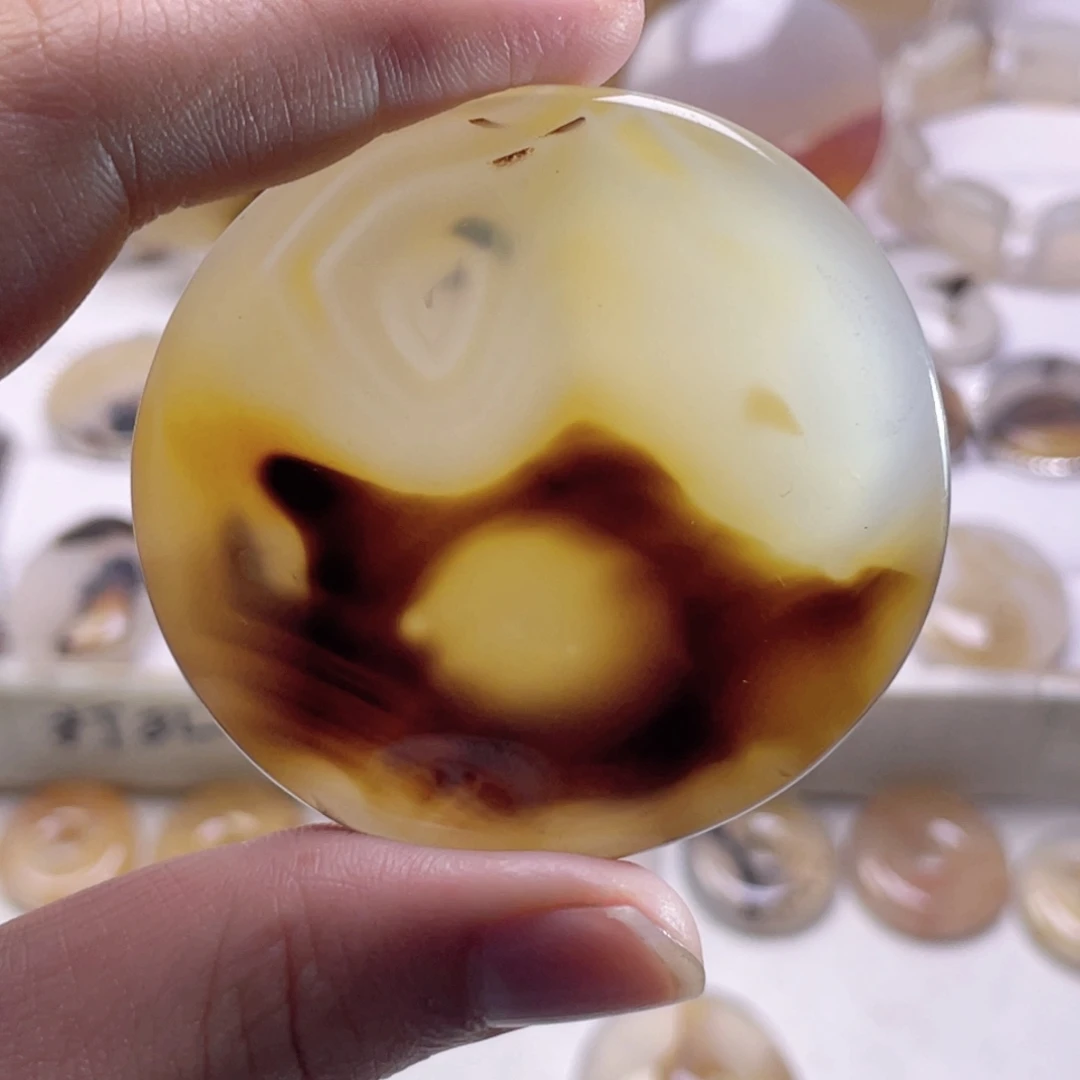 玛瑙/玉髓未镶嵌珠宝奇石