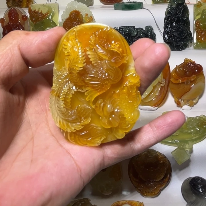 岫玉未镶嵌吊坠(赠链)