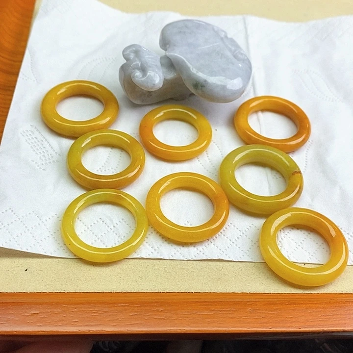 吞***0翡翠未镶嵌颈饰天然翡翠36