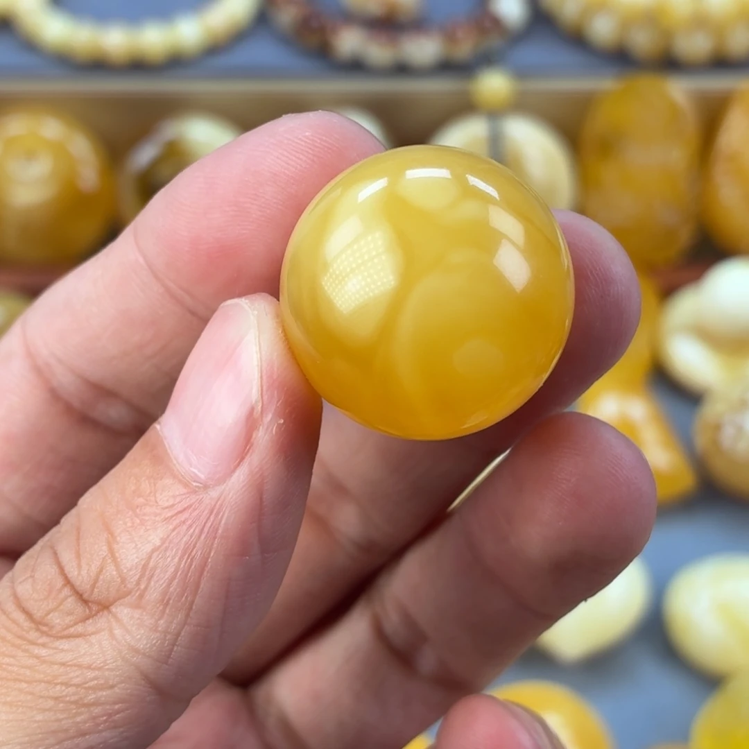 琥珀未镶嵌珠宝奇石24.6mm