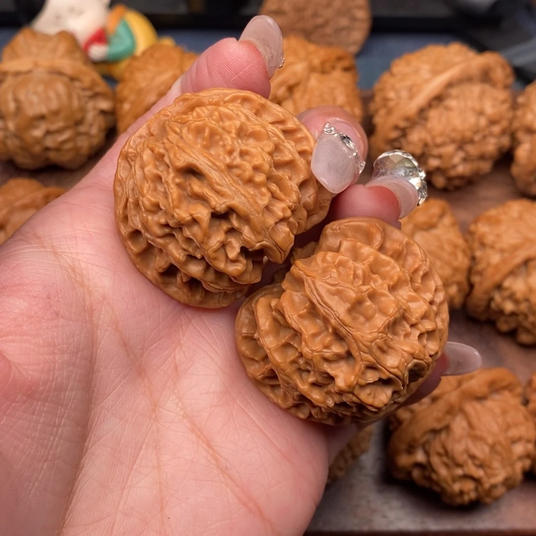 文玩核桃把件用****8红皮苹果39