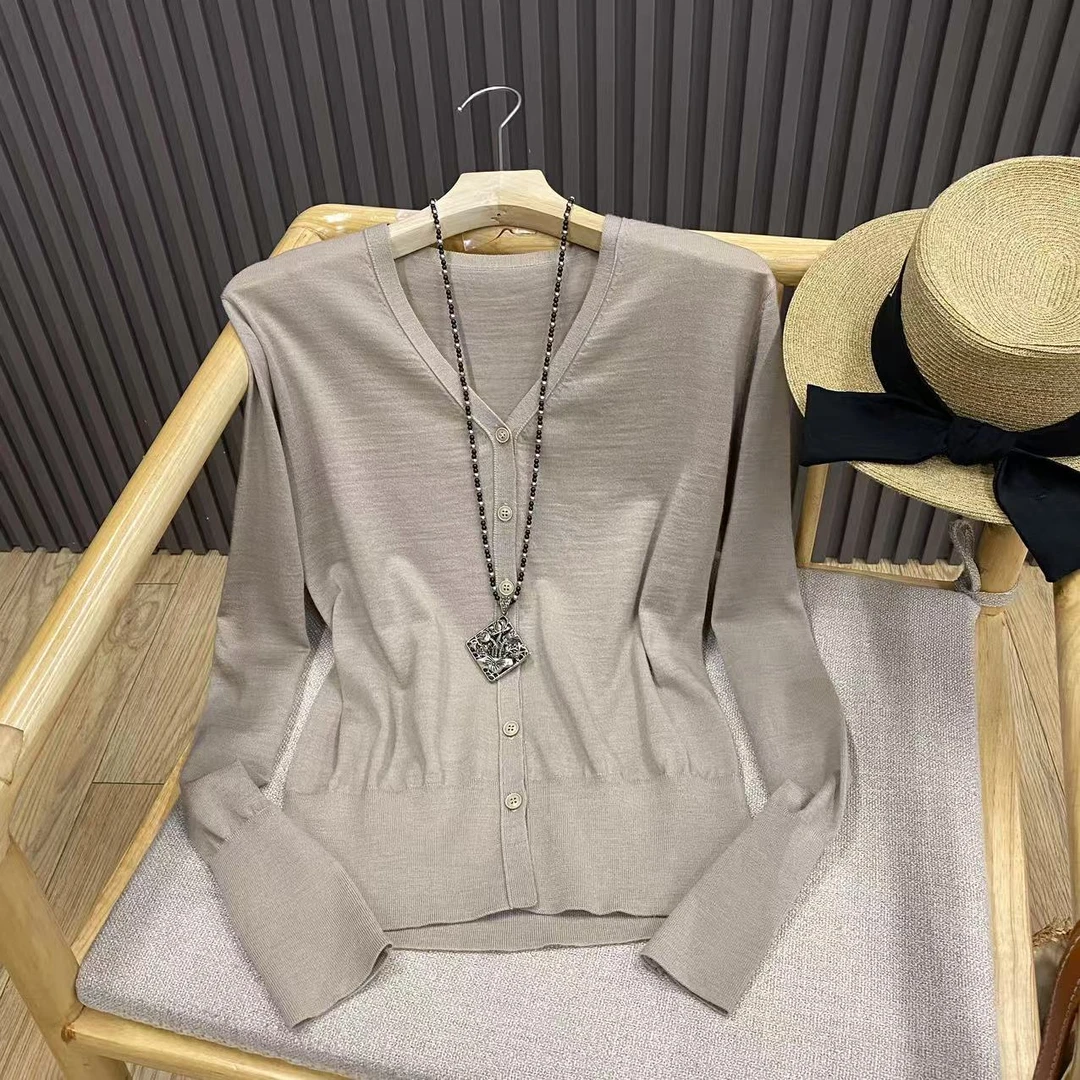 长袖V领羊毛针织开衫纯色宽松百搭薄款简约外搭女Z2501