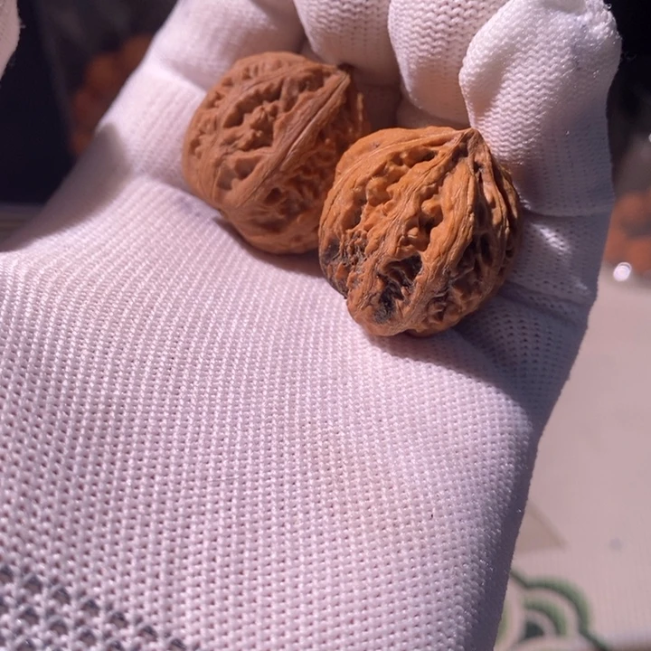 文玩核桃手串鬼*嘚…………