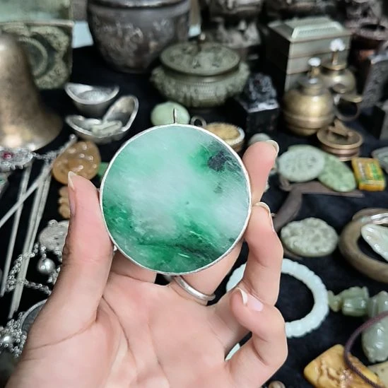 新***场有机玻璃品相完好无损无缺