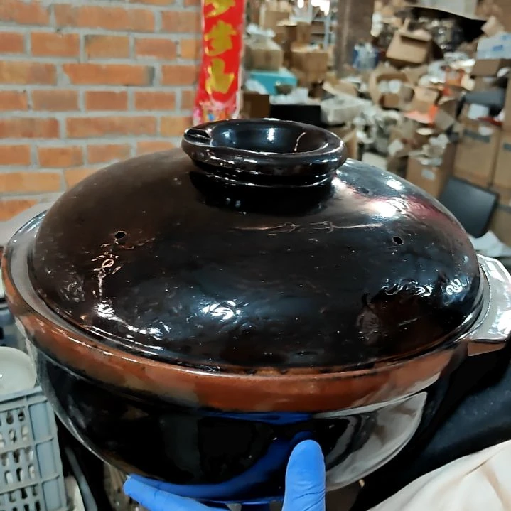 摆件盘子碗茶壶啥都有