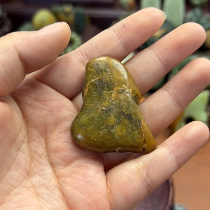 和田玉未镶嵌珠宝奇石