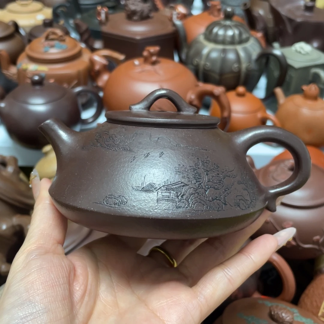 茶壶底槽青紫砂艺术作品