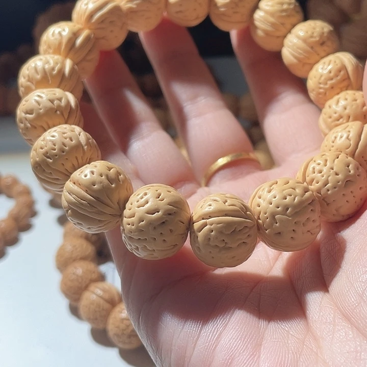 新***来桃核吊坠桃核手串肌肉36