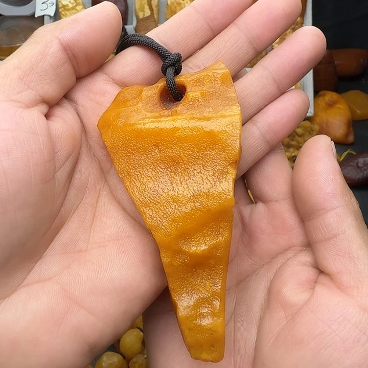 蜜蜡未镶嵌裸石天然蜜蜡天然孔原石吊坠