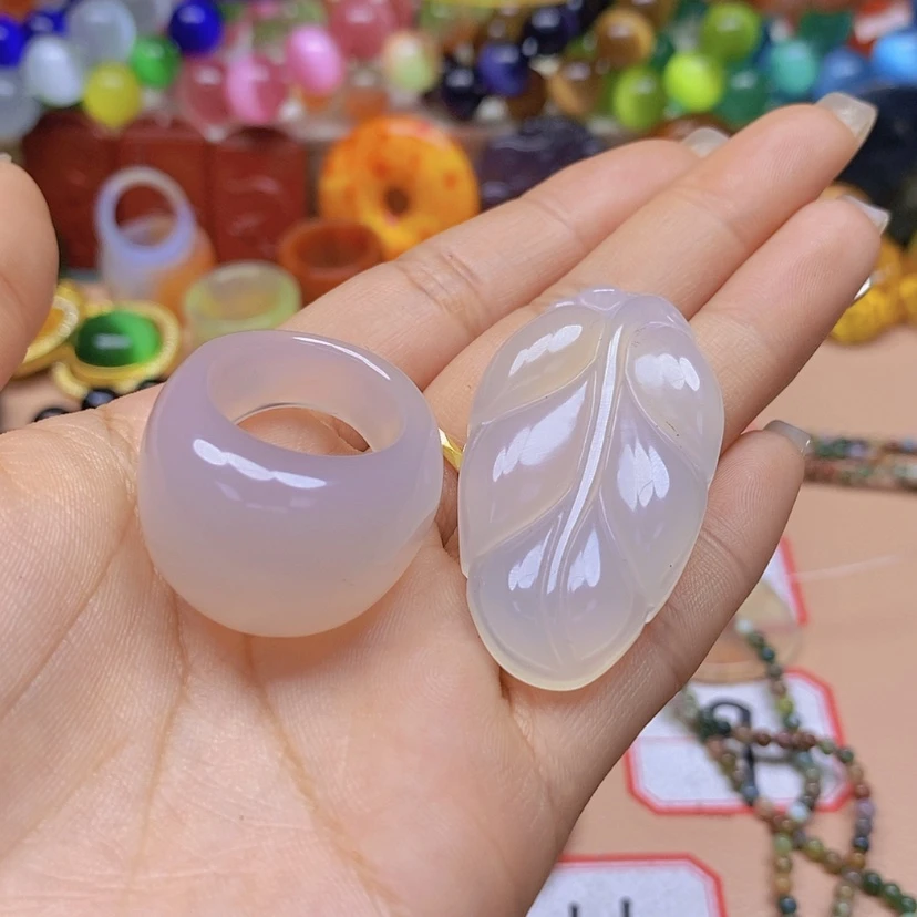 【闪购商品】玛瑙/玉髓颈饰未镶嵌女**水