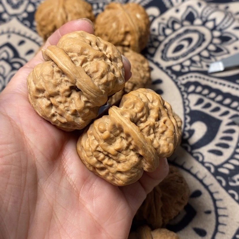 【闪购商品】文玩核桃吊坠上*静静