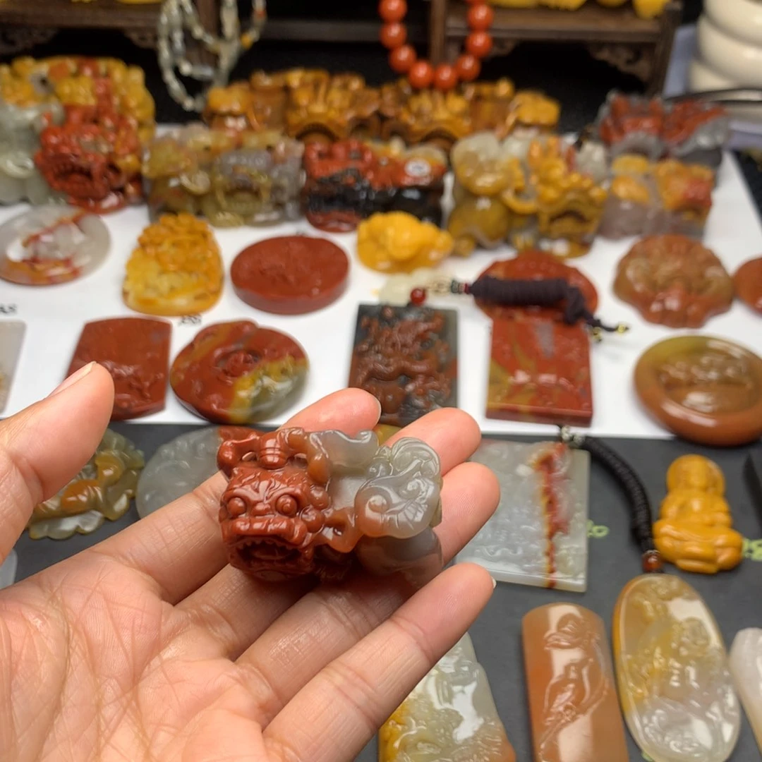 石英质玉（黄龙玉）挂件未镶嵌