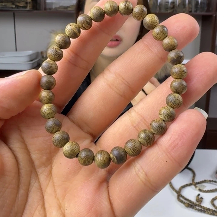 沉香沉香碎屑沉香沉香碎屑+0.6单圈圆珠+多样性发一