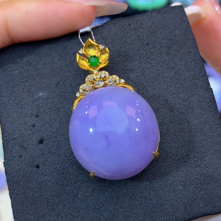 翡翠挂件18K金镶嵌翡翠