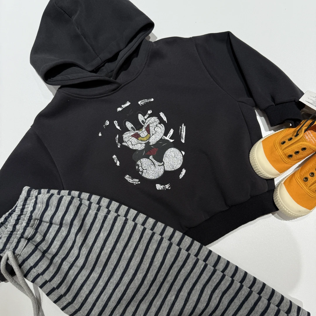 秋季新款儿童兔八哥卫衣卫裤套装 M562