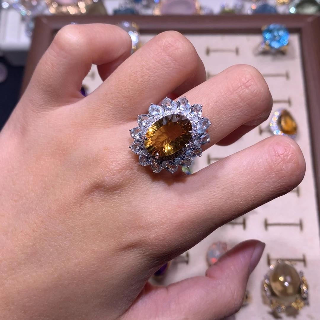 【闪购商品】银S925镶嵌戒指水晶๛****?