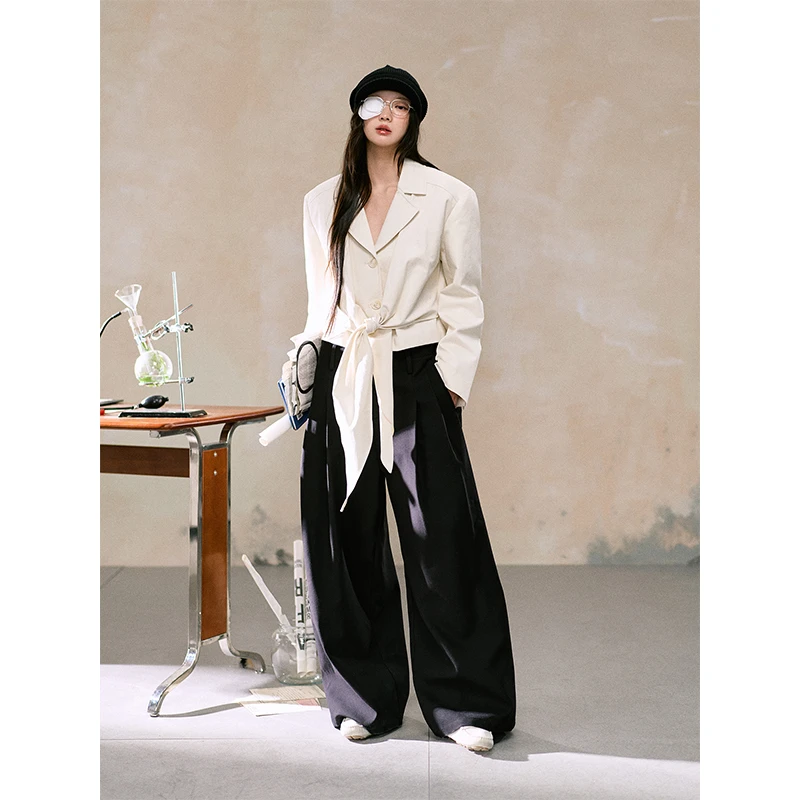 【LaluneDuCiel】LLDC纯棉设计感短款扭结风衣外套女LSWT00647