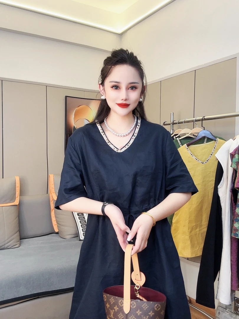 2066V领中袖树脂固色夏季A字裙连衣裙时尚拼接女装性感风