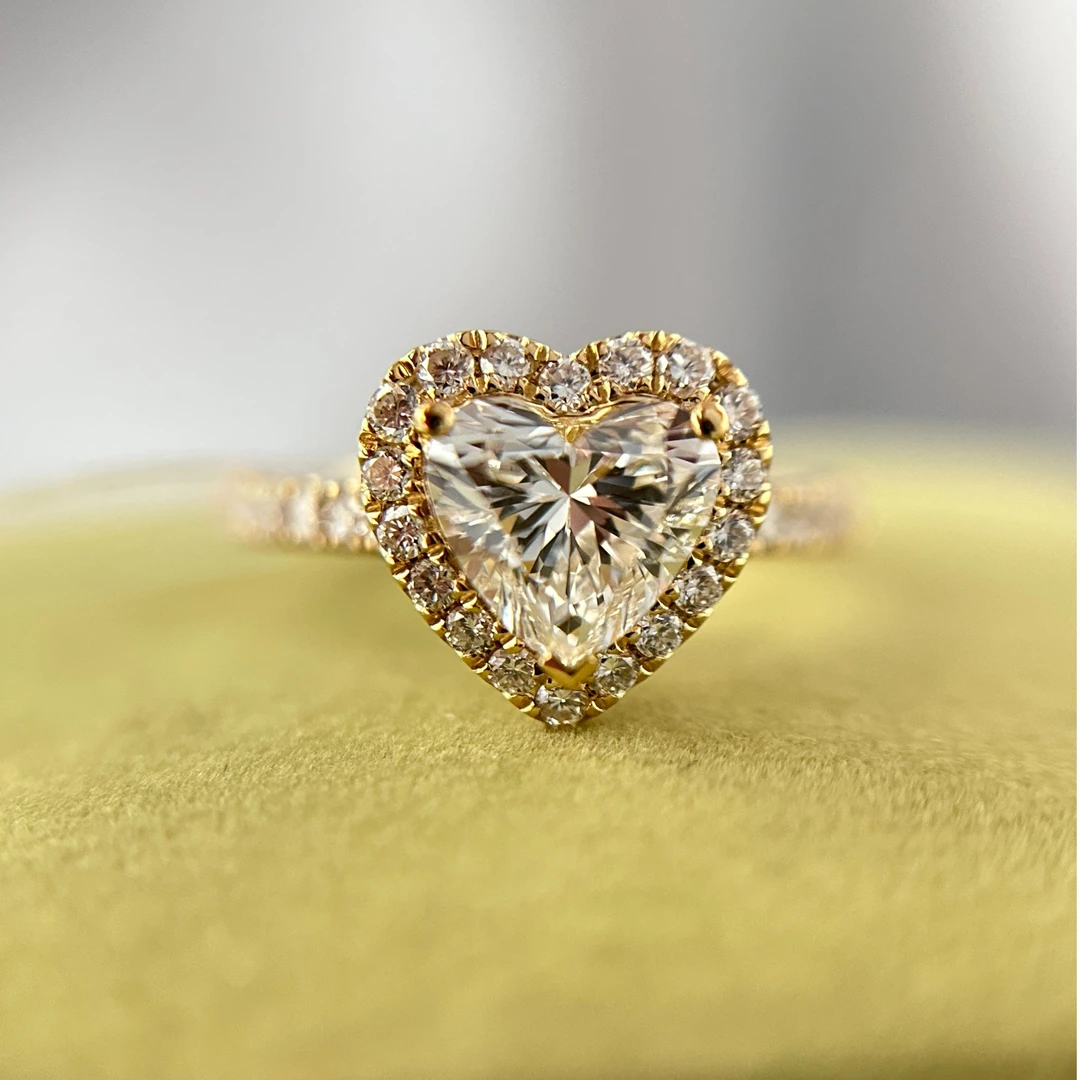 实验室培育钻石18K黄心形1克拉钻戒 围镶时尚显大 浪漫爱心