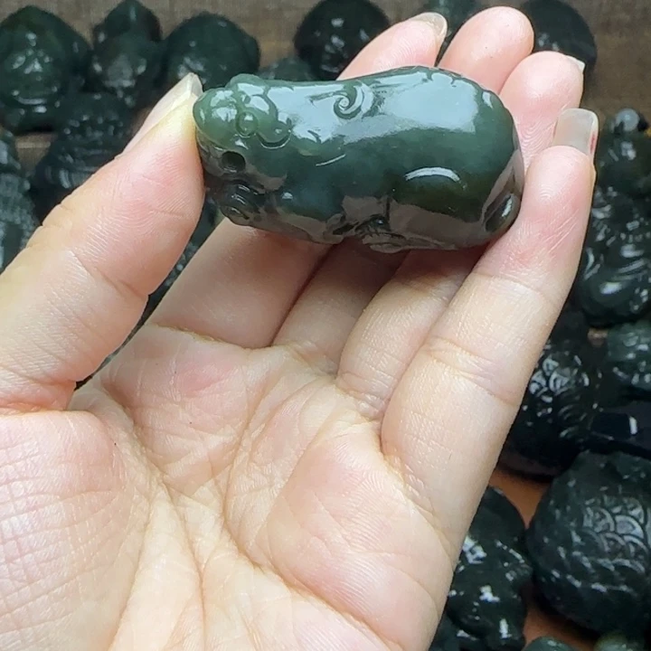 和田玉（糖玉）未镶嵌挂件