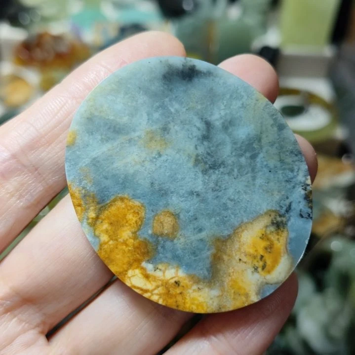 朱***言岫玉未镶嵌挂坠款式