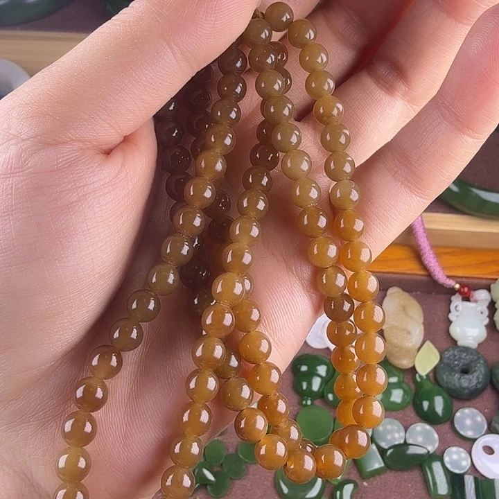 和田玉（糖玉）未镶嵌颈饰