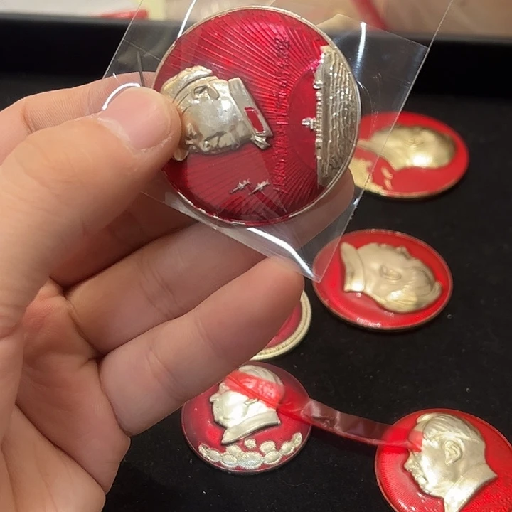 风***。像章一一一一一高贵轻