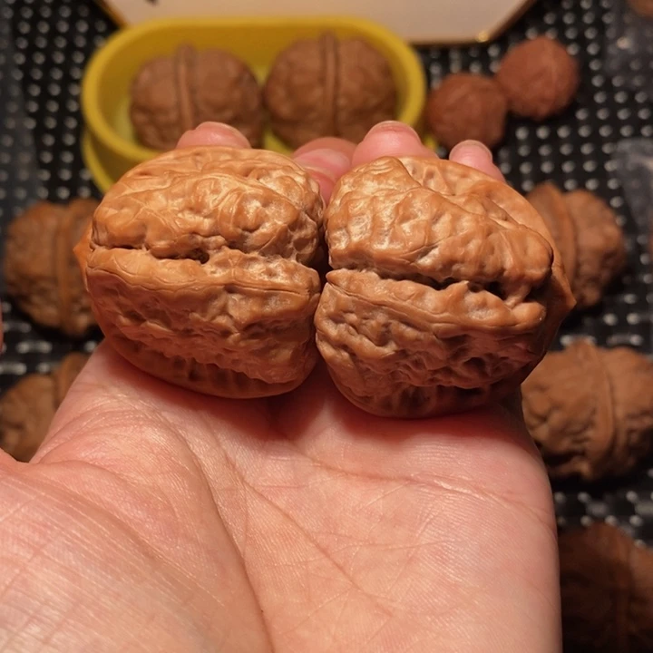 文玩核桃把件四开八腿