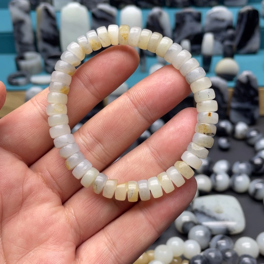 和田玉未镶嵌手串