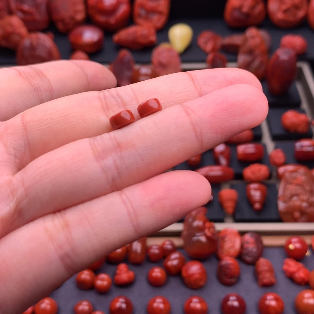 南红玛瑙未镶嵌川料原矿精工直切隔片6.5mm