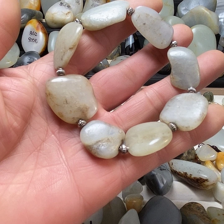 和田玉未镶嵌颈饰手串