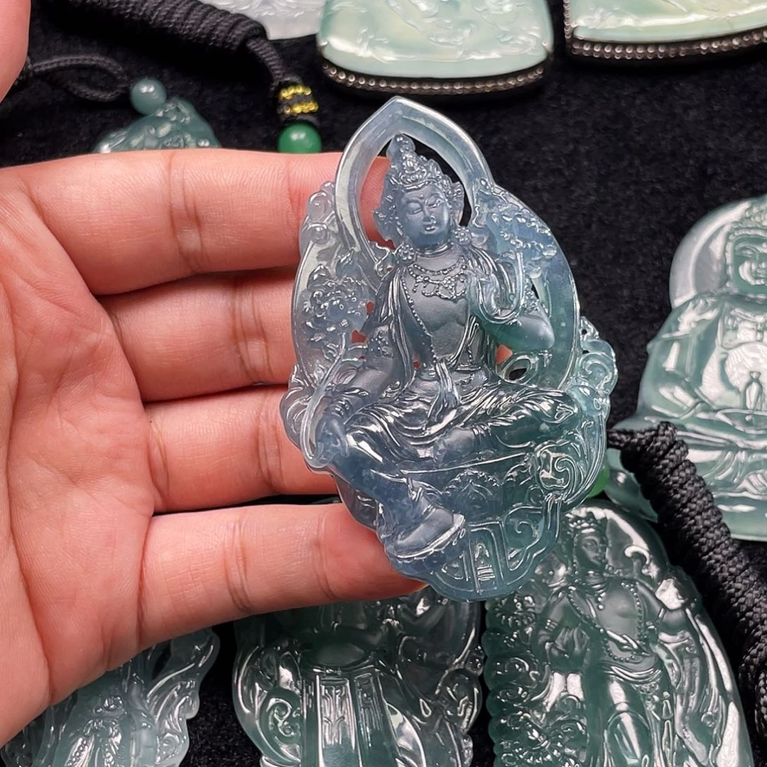 彬***礼翡翠未镶嵌颈饰5，