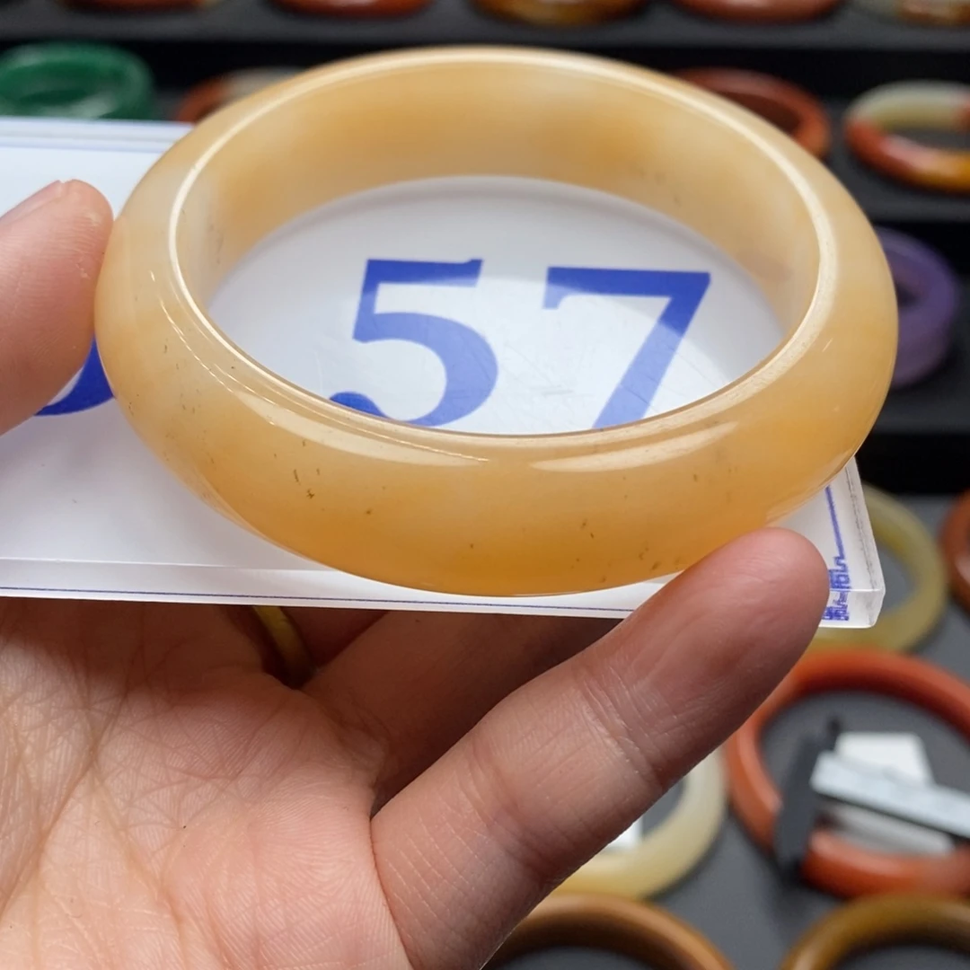 石英质玉（黄龙玉）手镯未镶嵌