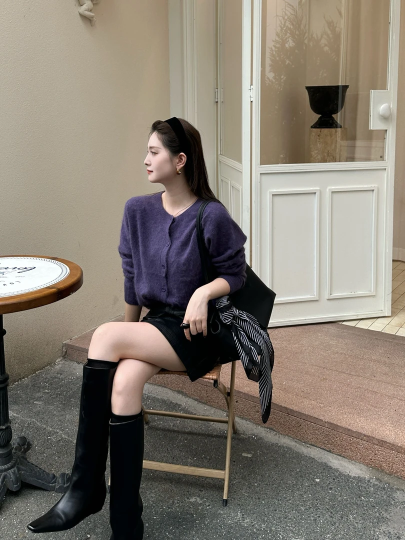 R123345W纯色宽松型圆领排扣插肩袖女衫修身气质常规款