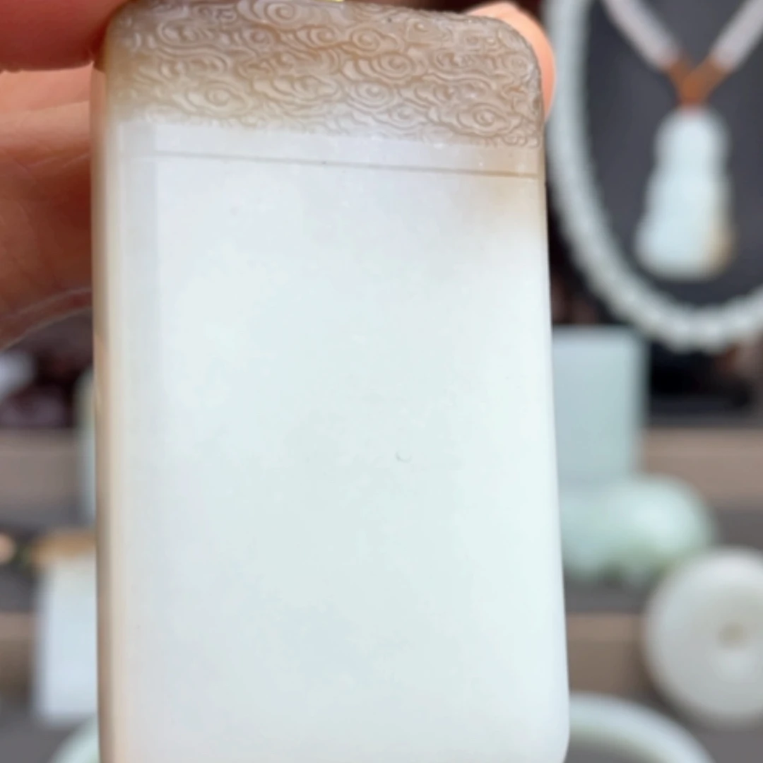 【闪购商品】颈饰未镶嵌和田玉