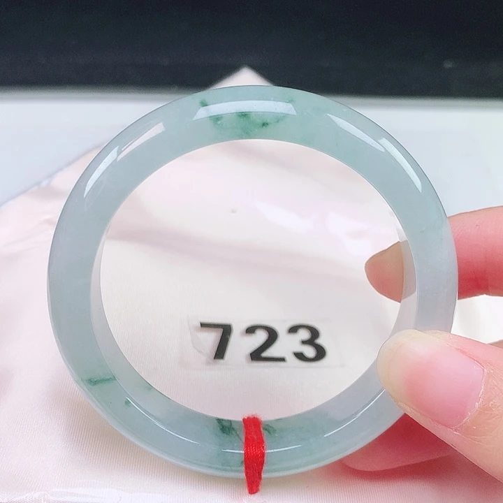 翡翠未镶嵌手镯（圆镯）翡翠手镯