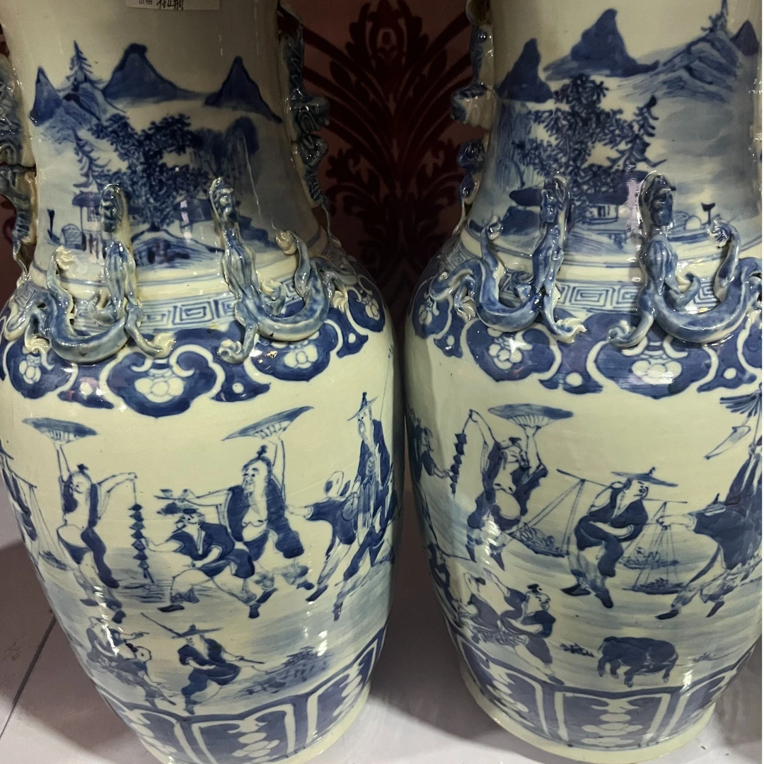 SCS17550清中期青花人物狮耳花口瓶一对