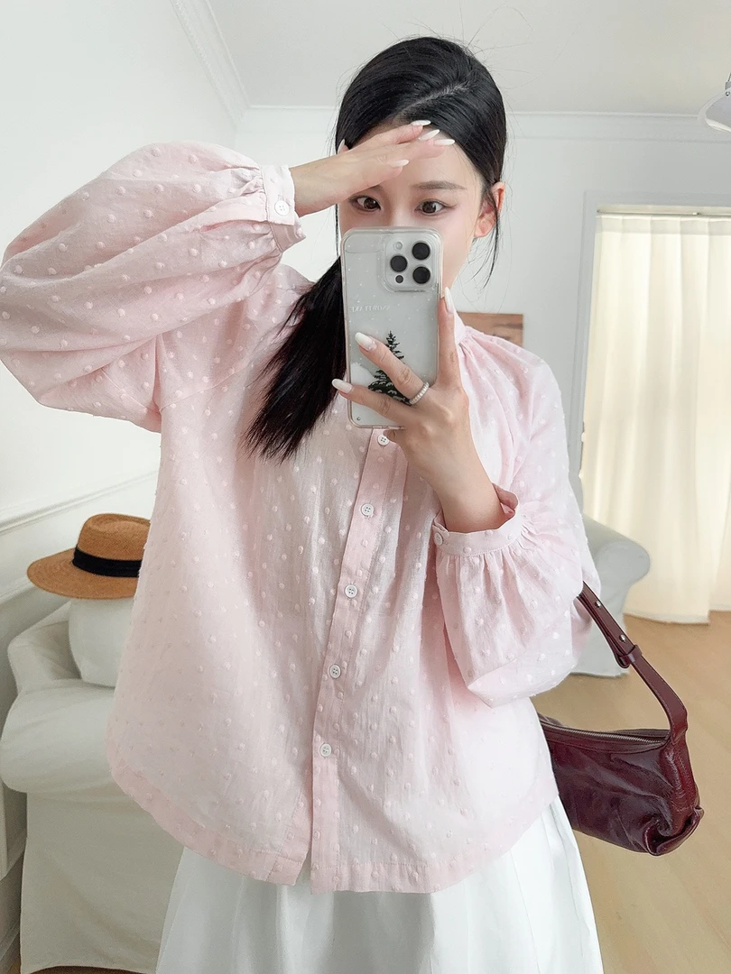 DO*N25早秋新款圆领长袖衬衫粉色女薄款复古波点刺绣上衣防嗮衬衣