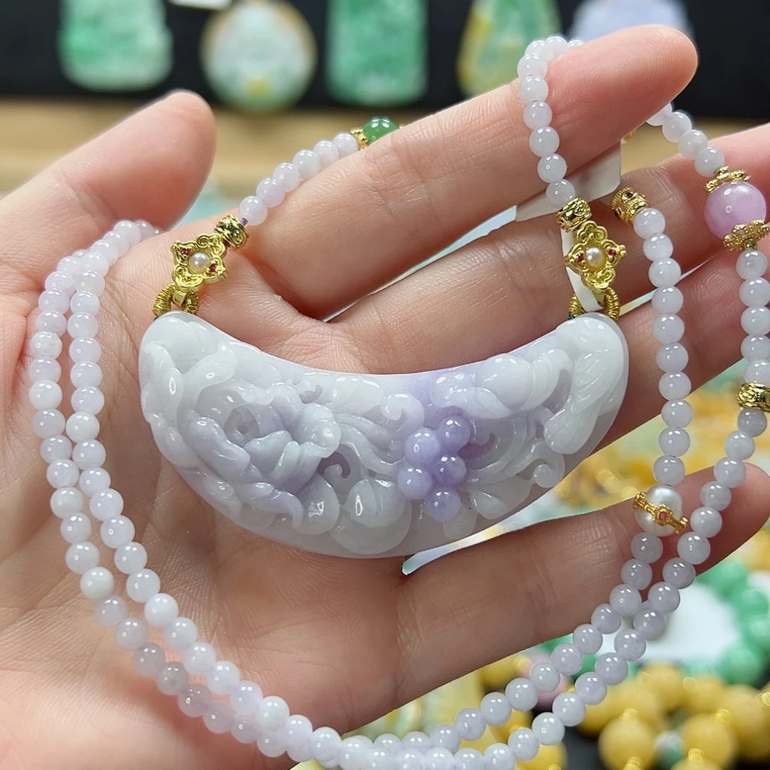 颈饰未镶嵌翡翠吊坠