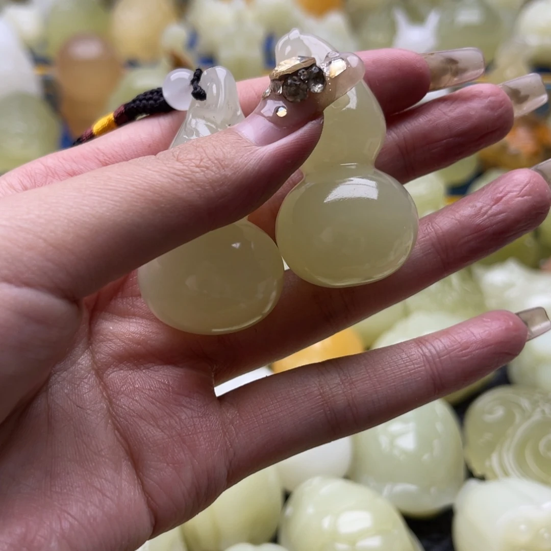 钧***哥玉天然桌面摆放摆件